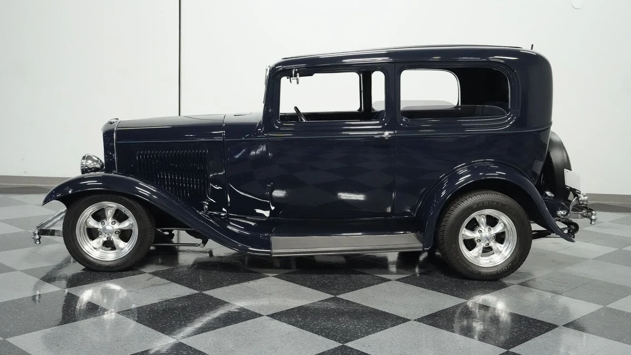 1932 Ford Hot Rod - Image 2 of 12