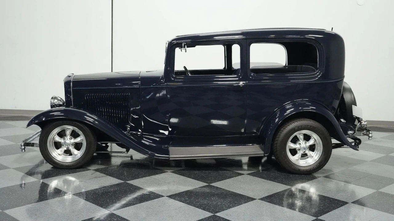1932 Ford Model 18 & 40 - Image 3 of 12