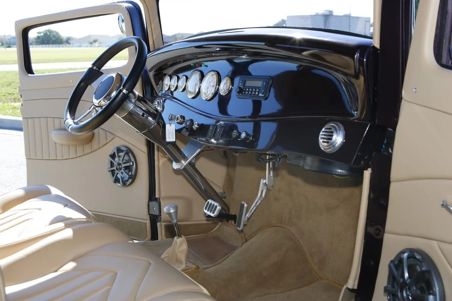 1932 Ford Model 18 & 40 - Image 6 of 12