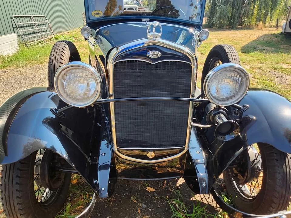 1932 Ford Explorer Sport Trac - Image 6 of 11
