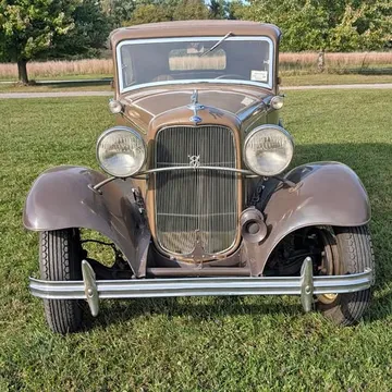 1932 Ford Model 18 Tudor Sedan