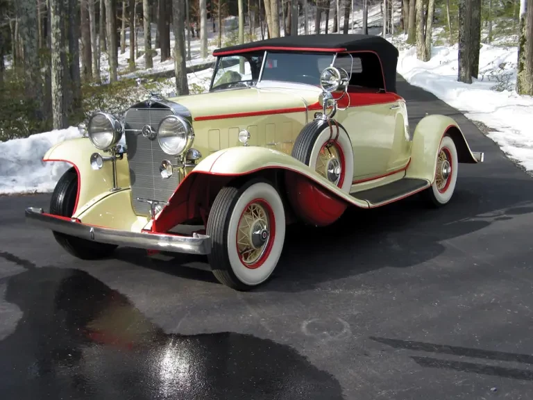 1932 LaSalle - Image 2 of 2