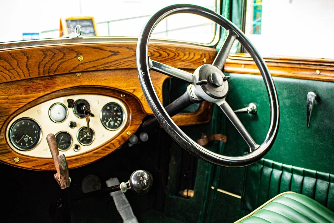 1932 Morris - Image 14 of 30