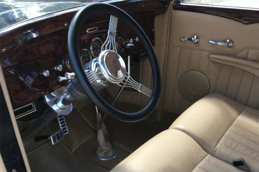 1932 Packard Eight - Image 4 of 6