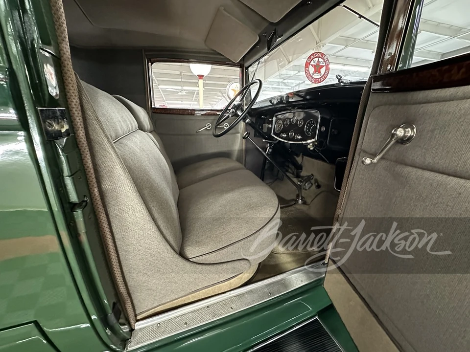 1932 Packard Eight - Image 17 of 31