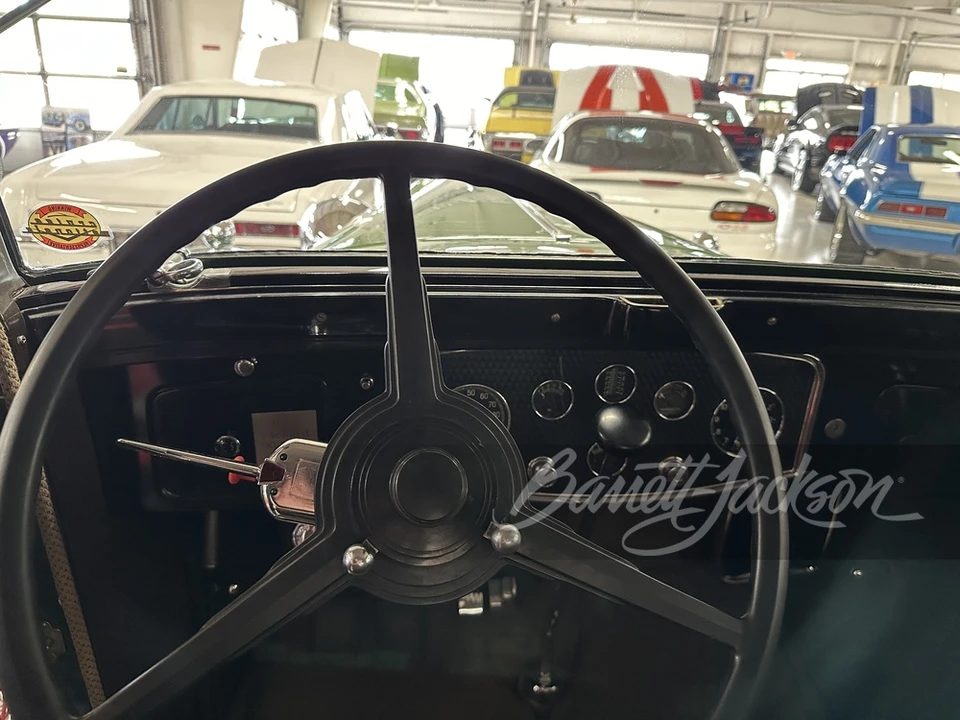 1932 Packard Eight - Image 11 of 31