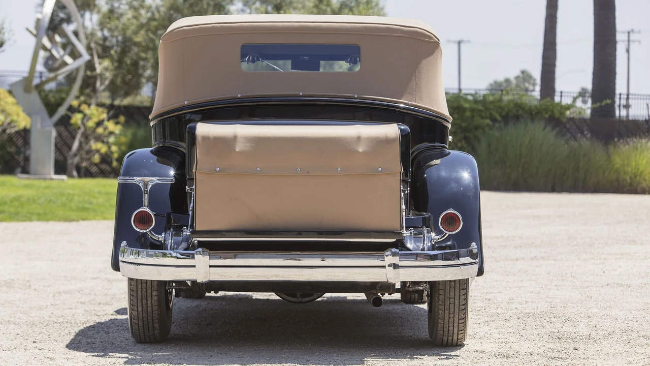 1932 Packard Eight - Image 15 of 31