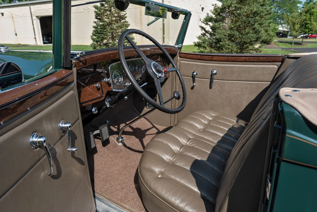 1932 Packard Eight - Image 15 of 19
