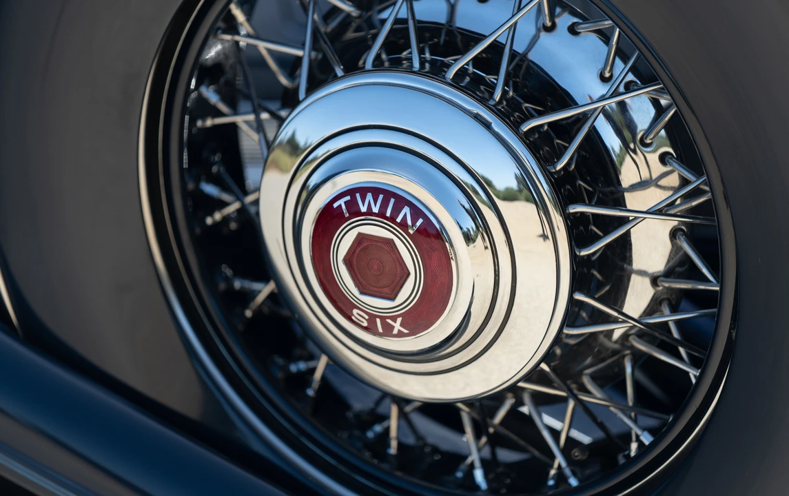 1932 Packard Twelve - Image 18 of 22