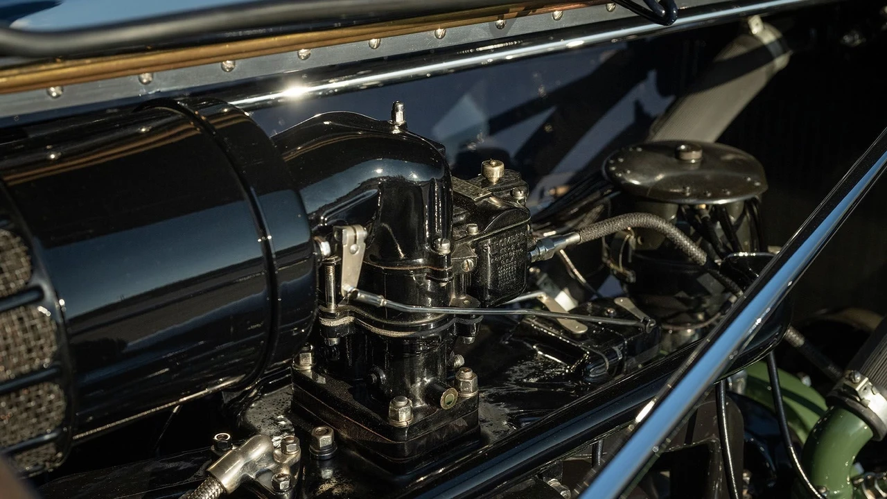 1932 Packard Twelve - Image 11 of 31