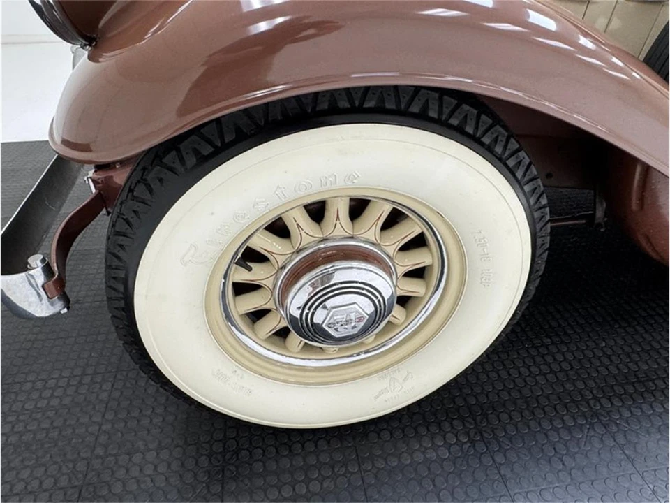 1932 Pierce-Arrow - Image 17 of 31