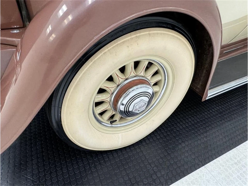 1932 Pierce-Arrow - Image 27 of 31