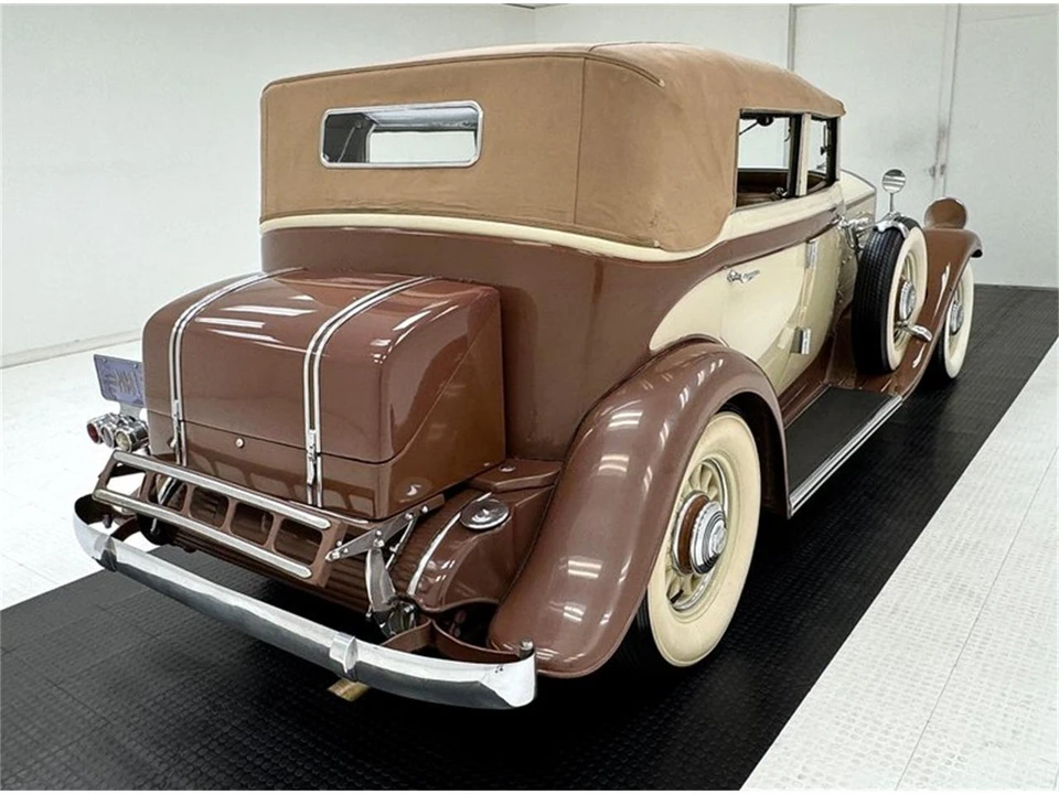1932 Pierce-Arrow - Image 8 of 31