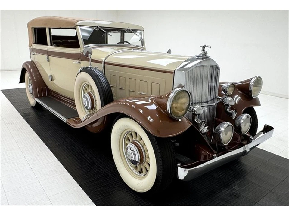 1932 Pierce-Arrow - Image 10 of 31