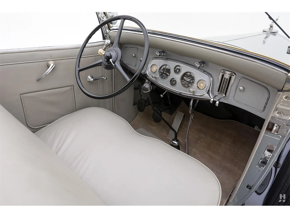 1932 Pierce-Arrow - Image 9 of 31