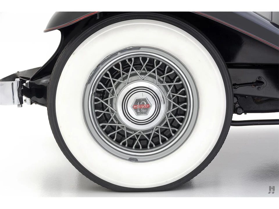 1932 Pierce-Arrow - Image 17 of 31