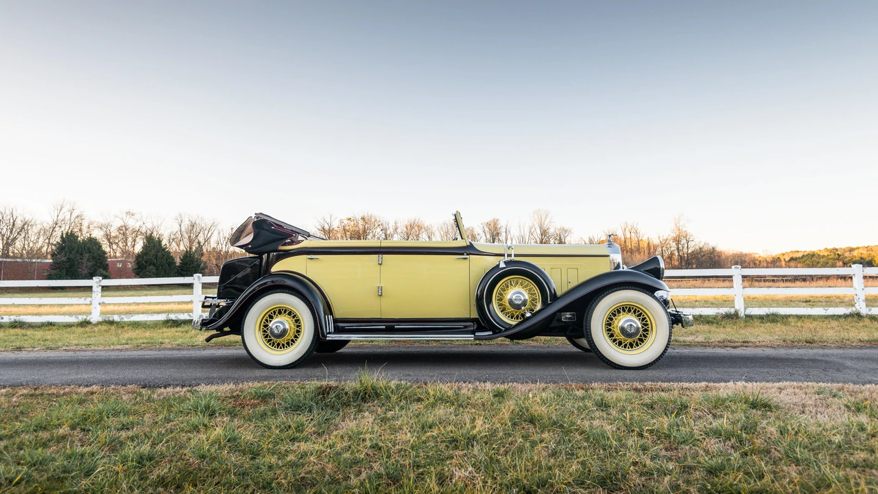 1932 Pierce-Arrow - Image 9 of 31
