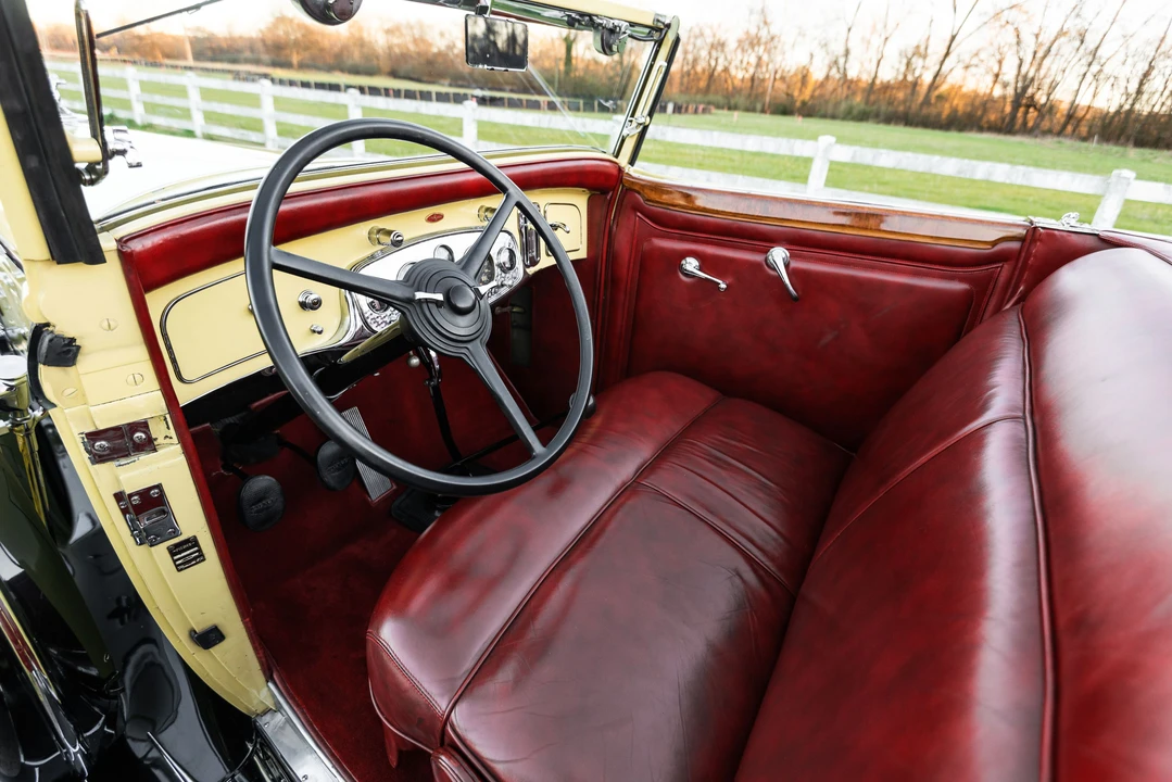 1932 Pierce-Arrow - Image 5 of 31