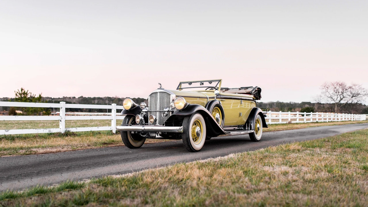 1932 Pierce-Arrow - Image 7 of 31
