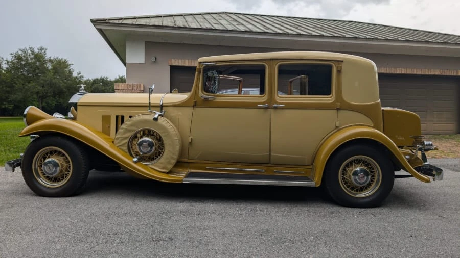 1932 Pierce-Arrow - Image 2 of 18