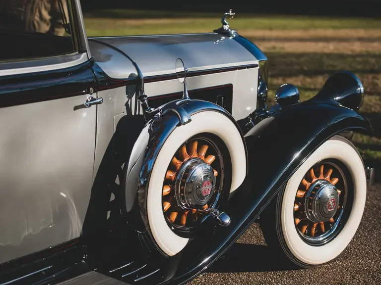 1932 Pierce-Arrow - Image 9 of 31