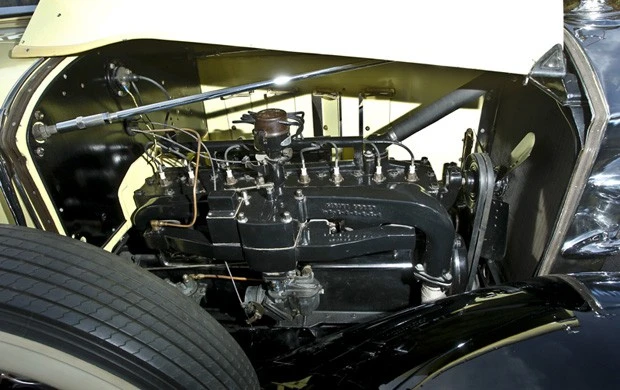 1932 Pierce-Arrow - Image 15 of 16