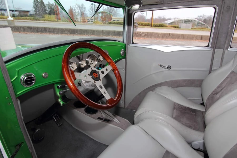1932 Reo - Image 4 of 12