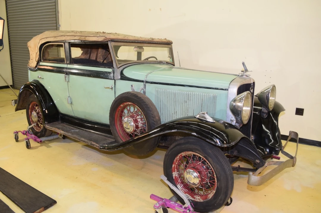 1932 Studebaker - Image 4 of 31
