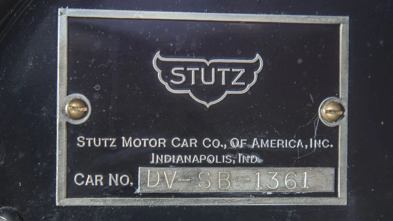 1932 Stutz Vertical Eight - Image 4 of 31
