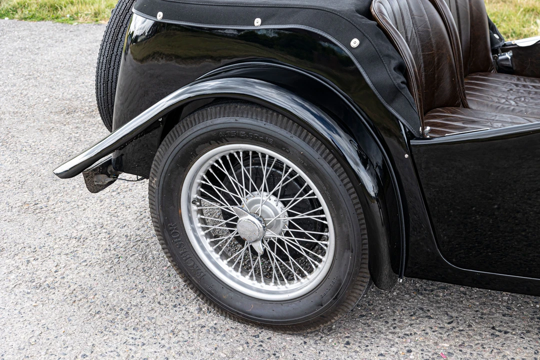 1932 Wolseley - Image 3 of 31