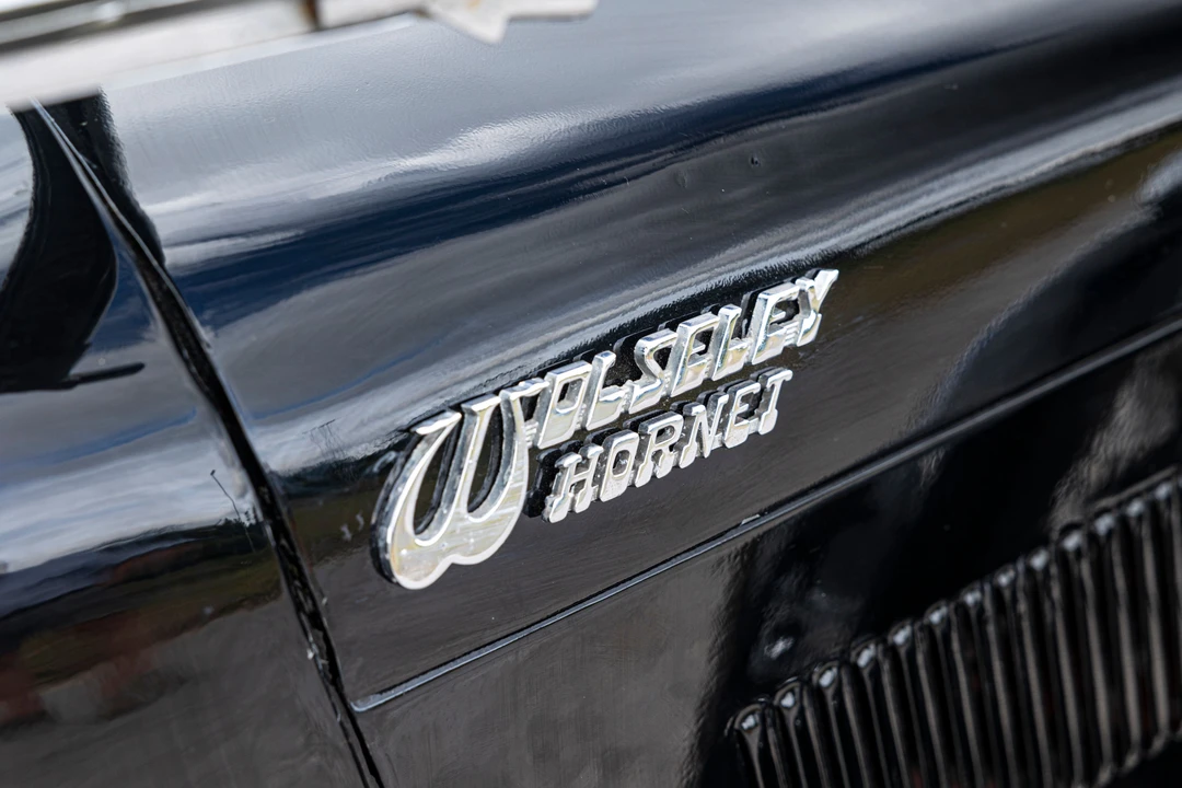 1932 Wolseley - Image 2 of 31