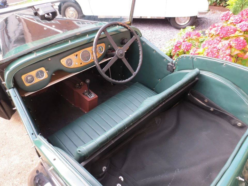 1932 Wolseley - Image 2 of 9