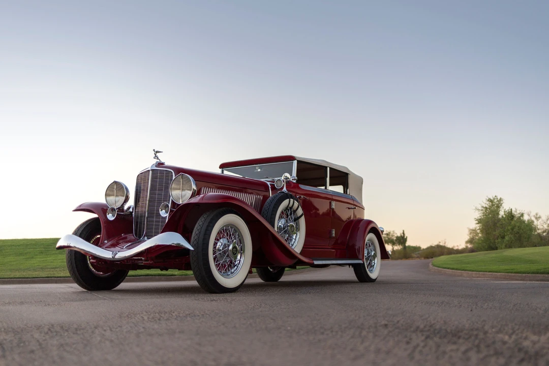 1933 Auburn Twelve - Image 8 of 31