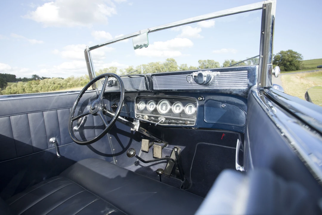 1933 Auburn Twelve - Image 15 of 28