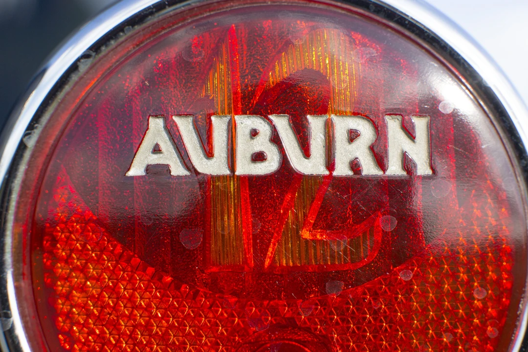 1933 Auburn Twelve - Image 20 of 28