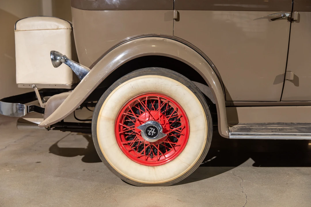 1933 Auburn Twelve - Image 11 of 31
