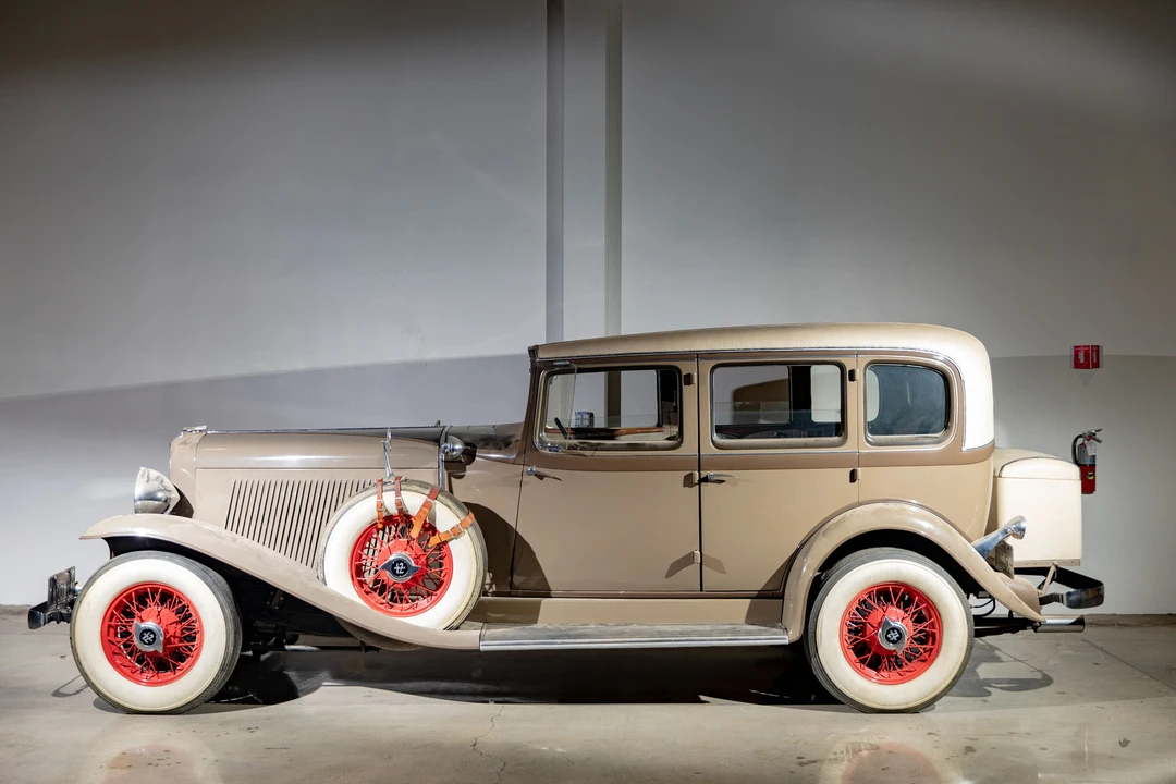 1933 Auburn Twelve - Image 2 of 31