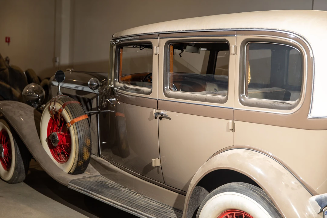 1933 Auburn Twelve - Image 24 of 31