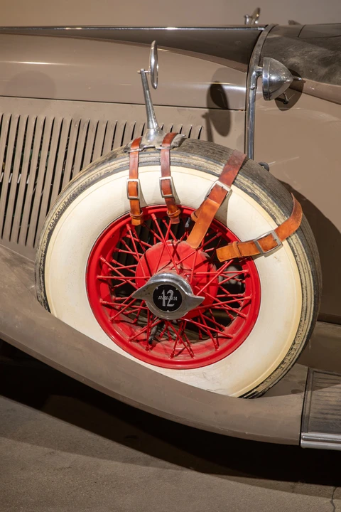 1933 Auburn Twelve - Image 25 of 31