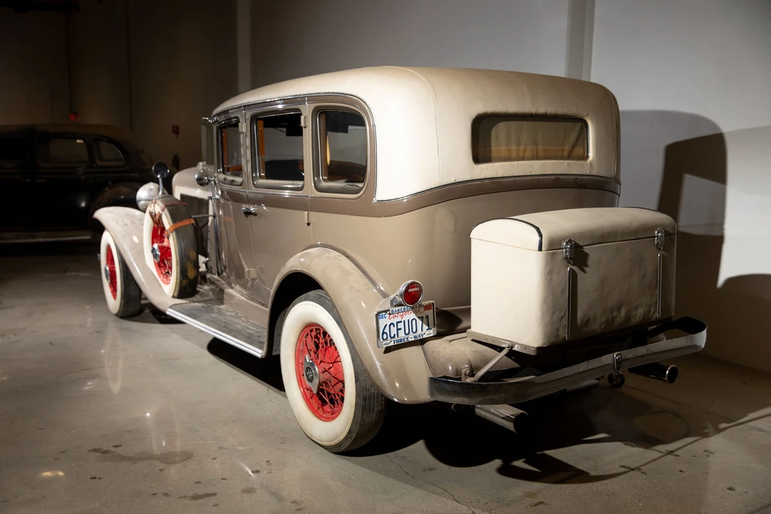 1933 Auburn Twelve - Image 8 of 31