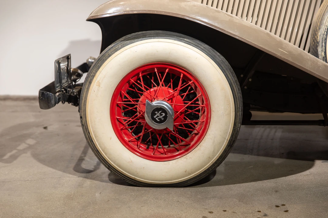 1933 Auburn Twelve - Image 9 of 31
