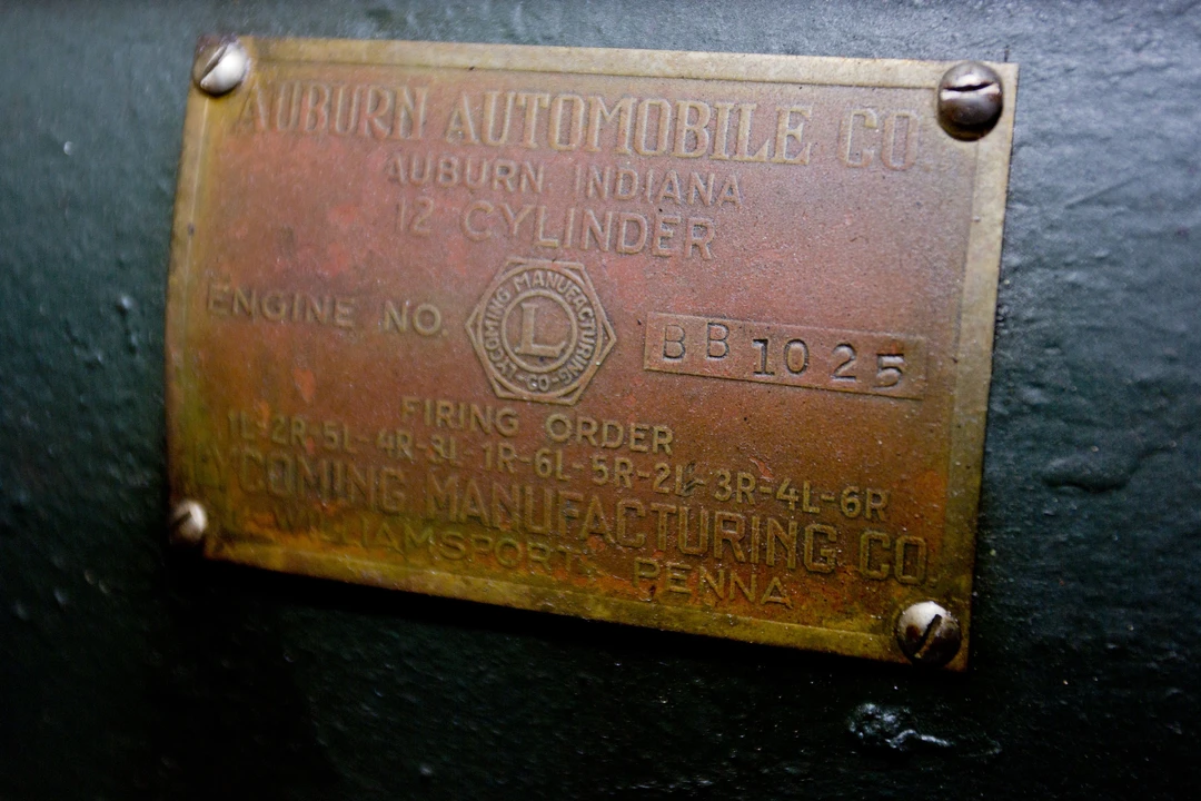 1933 Auburn Twelve - Image 10 of 24