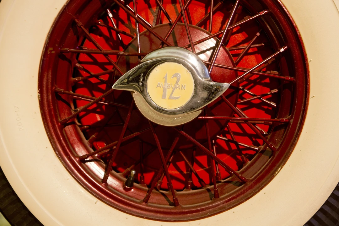 1933 Auburn Twelve - Image 18 of 24