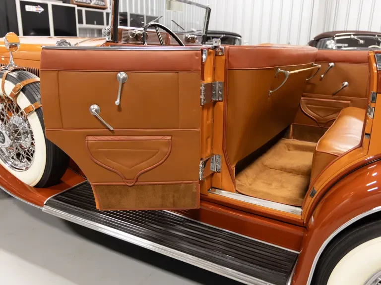 1933 Auburn Twelve - Image 15 of 31