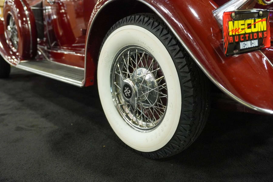 1933 Auburn Twelve - Image 24 of 31