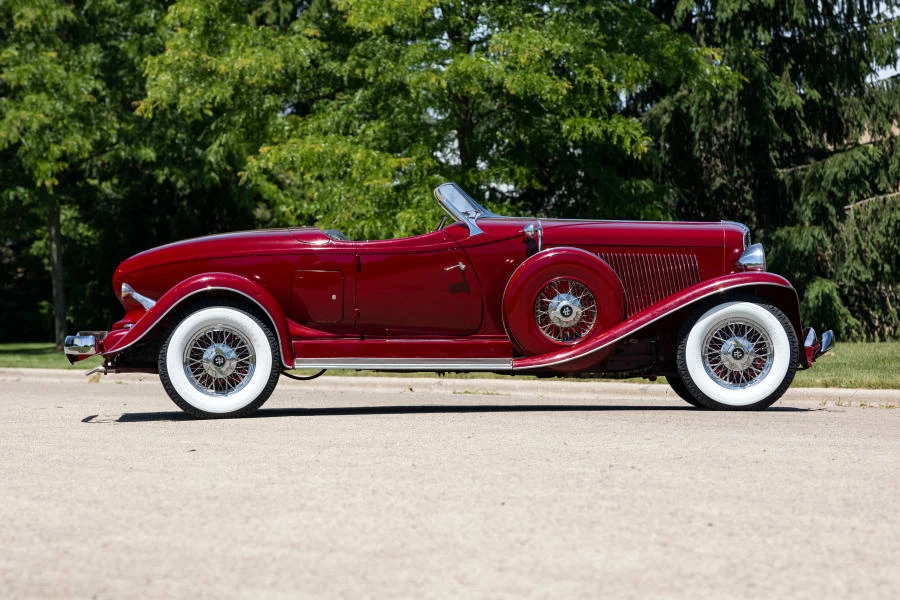 1933 Auburn Twelve - Image 2 of 31
