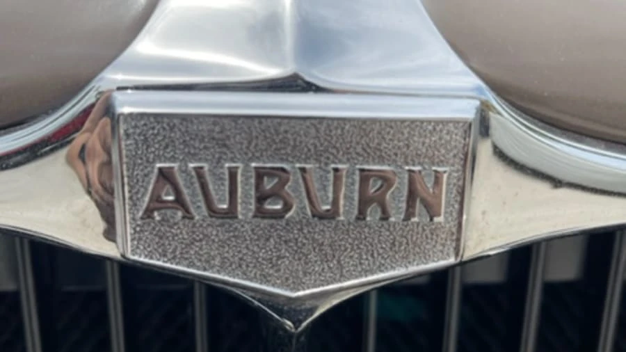 1933 Auburn Eight - Image 9 of 18