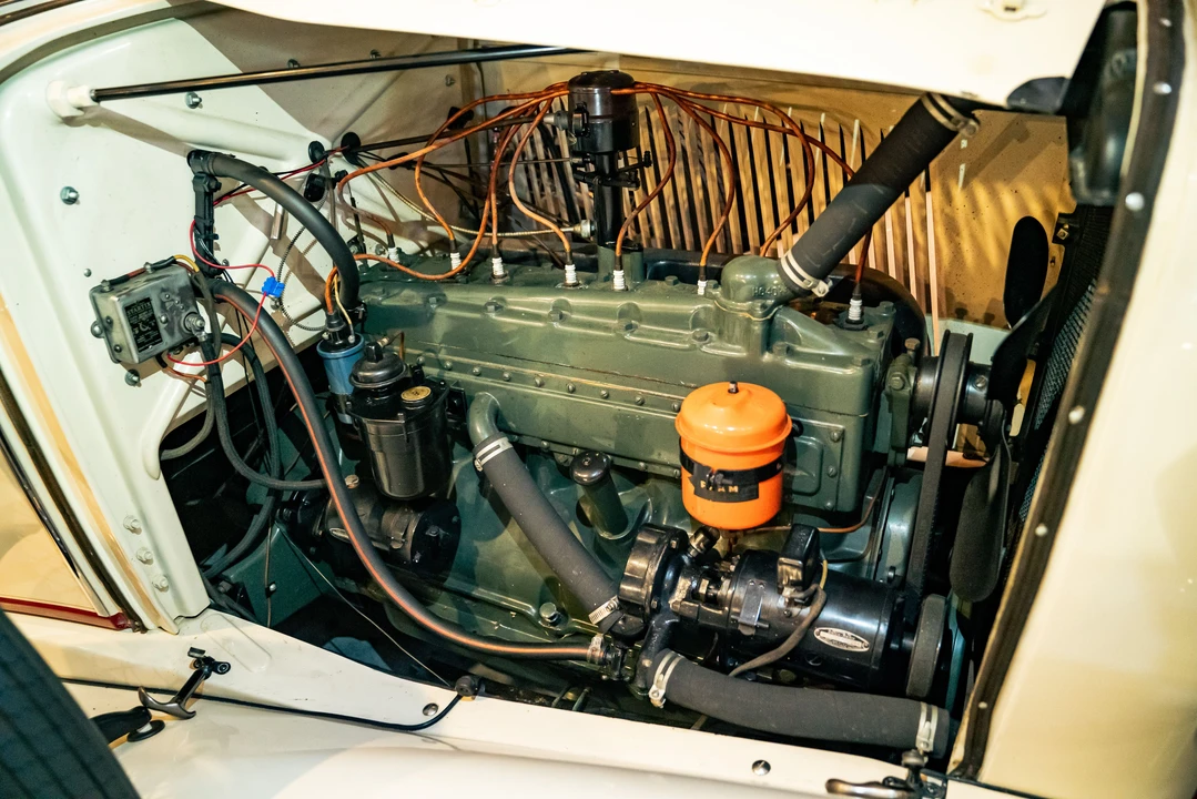 1933 Auburn Eight - Image 24 of 31