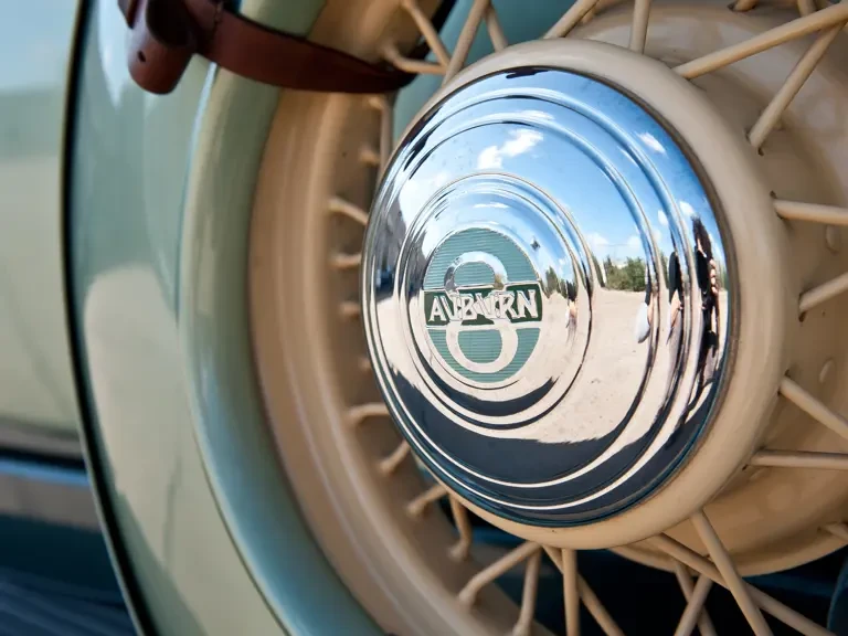 1933 Auburn Eight - Image 6 of 15