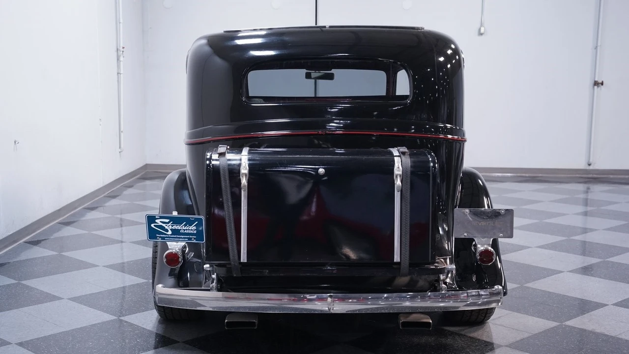 1933 Buick Super - Image 11 of 12